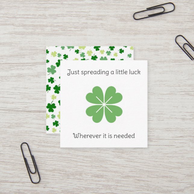Tarjetas de Clover de ganchillo que difunden suert (Anverso/Reverso In Situ)