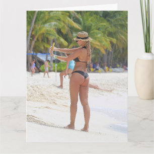 TARJETAS DE CUMPLEAÑOS DE BIKINI BIG BOTTOM CHICA 