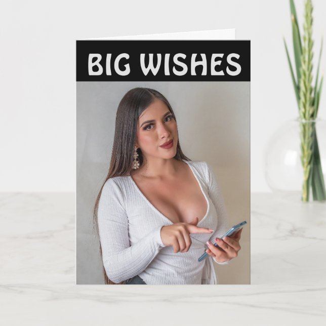 TARJETAS DE CUMPLEAÑOS DE BUXOM BRUNETTE CURVY CHI (Anverso)