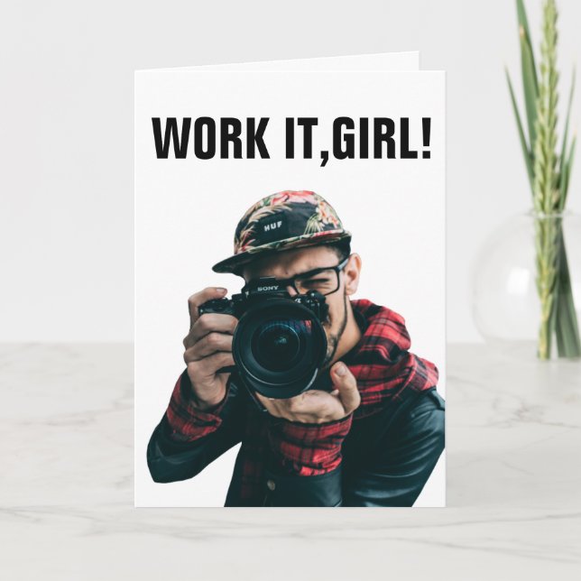 TARJETAS DE CUMPLEAÑOS DE DIVA PARA AMIGA, DIVERTI (Anverso)