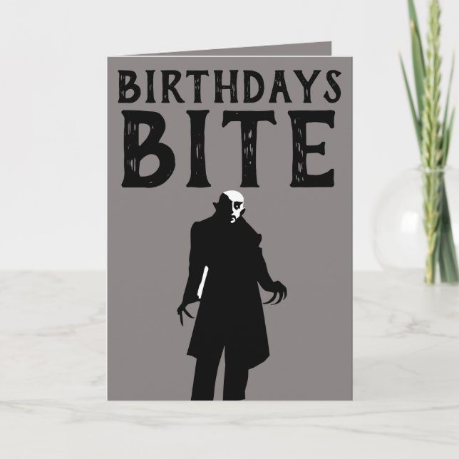 TARJETAS DE CUMPLEAÑOS DE VAMPIRO GÓTICO TUITEADAS (Anverso)