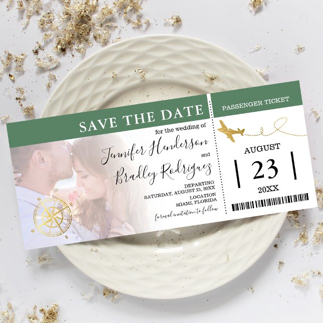 Tarjetas de embarque | Green Save the Date Photo (Subido por el creador)