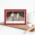 Tarjetas de fotos de color EDITABLE de plástico de<br><div class="desc">Celebre la temporada con esta moderna y elegante tarjeta de vacaciones de Berry Berry Sweet. Los artículos coincidentes y más opciones de diseño están disponibles en nuestra tienda: www.berryberrysweet.com. El color de fondo se puede personalizar en línea para que coincida mejor con tu foto!</div>