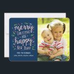 Tarjetas de fotos de color Feliz Feliz Editable<br><div class="desc">Celebre la temporada con esta moderna y elegante tarjeta de vacaciones de Berry Berry Sweet.</div>