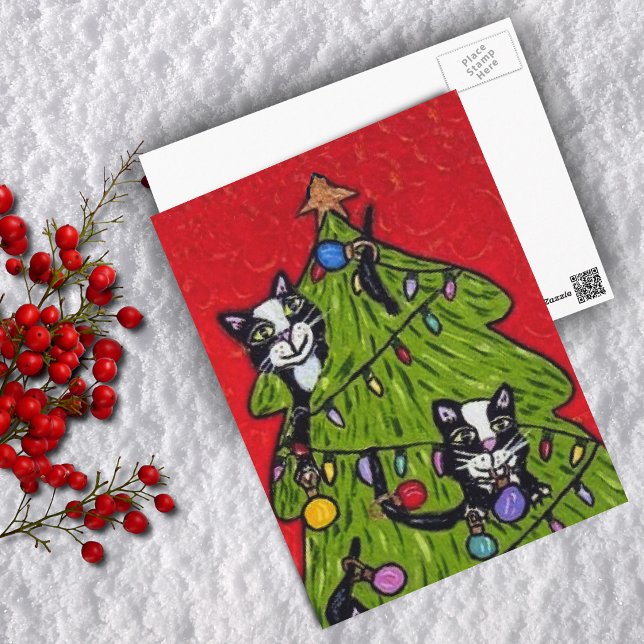 Tarjetas de gatos en el árbol de Navidad (Naughty cats climbing in Christmas tree on red Merry Christmas postcard.)