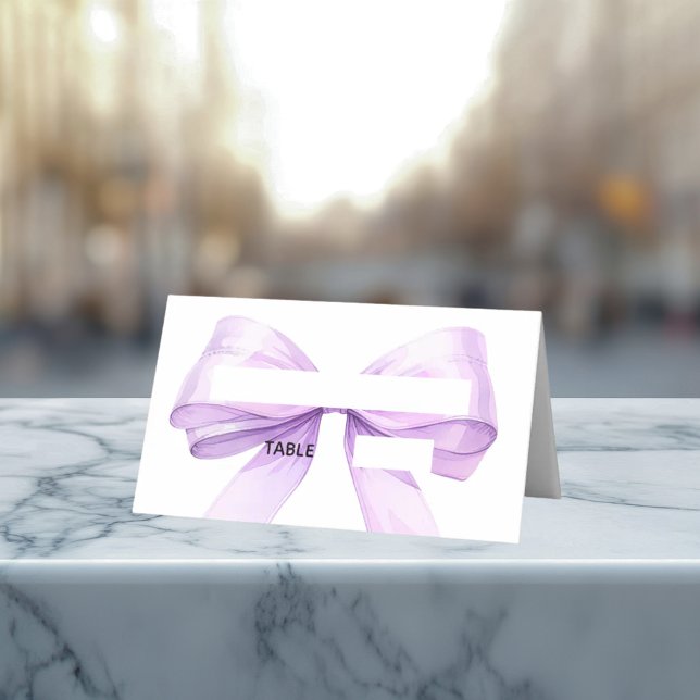 Tarjetas de lugar con lazo de lavanda plegadas con (Subido por el creador)