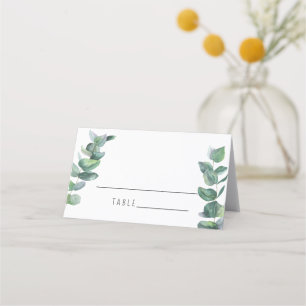 Tarjetas de lugar de boda con eucalipto
