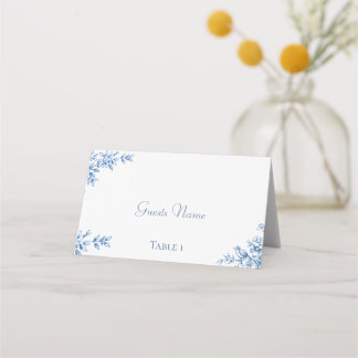 Tarjetas de lugar de boda florales azules y blanca