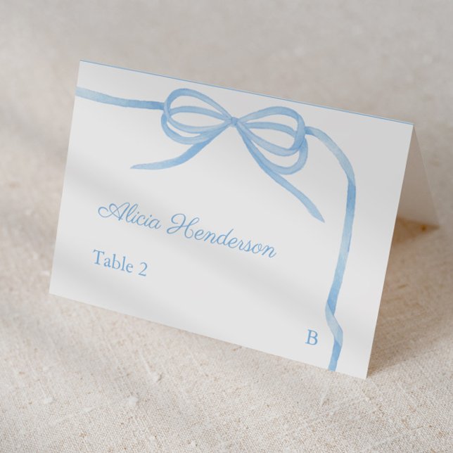 Tarjetas de lugar de boda individuales con lazo az (Pretty light blue bow baby shower or bridal shower individual place card design)