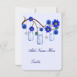 Tarjetas de lugar de mesa con frascos de flores az