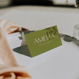 Tarjetas de lugar para boda en verde oliva beige y