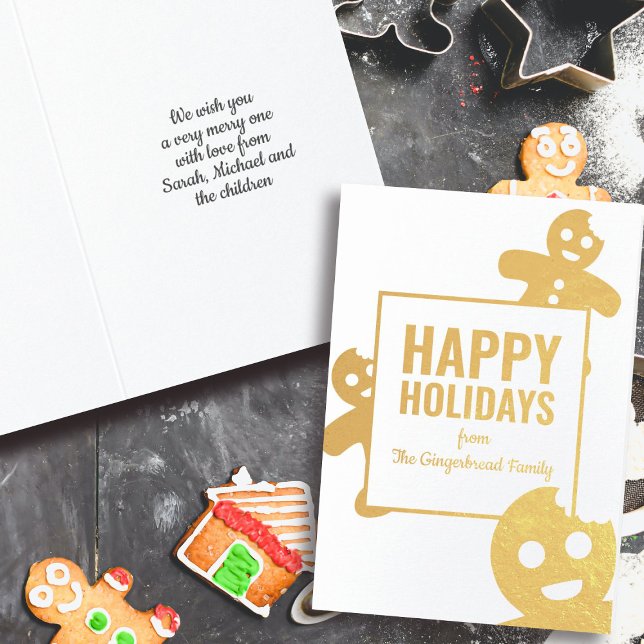 Tarjetas de Navidad de Hombres de Jengibre Diverti (Happy Holidays! Just add your family name and inside greeting to this cute gingerbread men foil card)