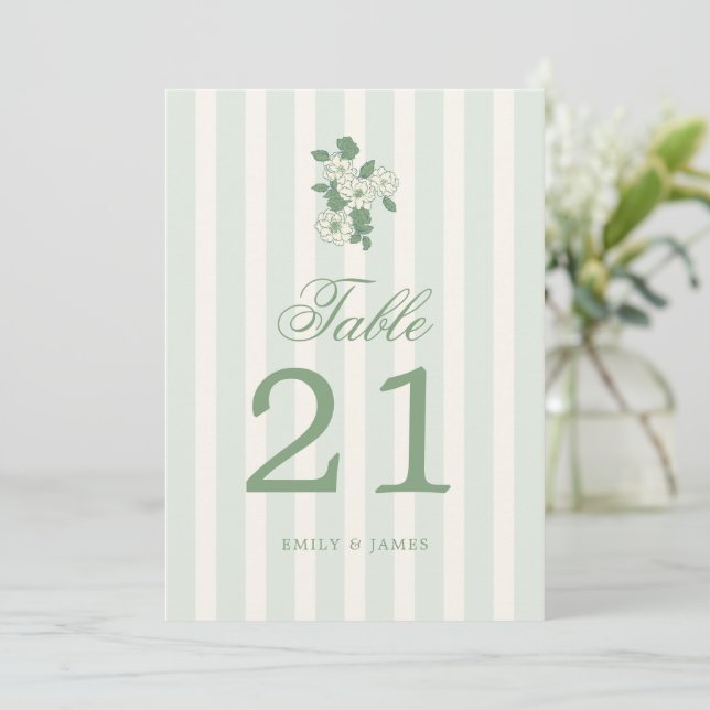 Tarjetas de números de mesa de boda verde salvia (Anverso de pie)
