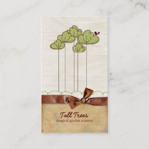 Tarjetas de visita de los árboles altos