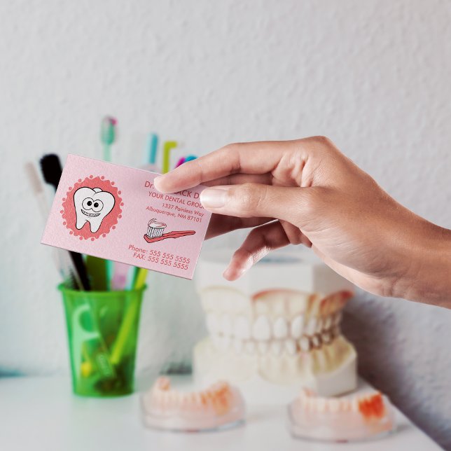 Tarjetas de visita de negocios rosa para dentistas (Subido por el creador)