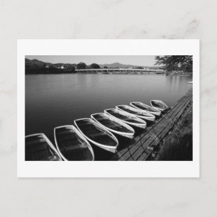 Tarjetas postales de barcas en Arashiyama en Kyoto