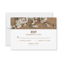 Tarjetas RSVP de boda rústica en el país burlap