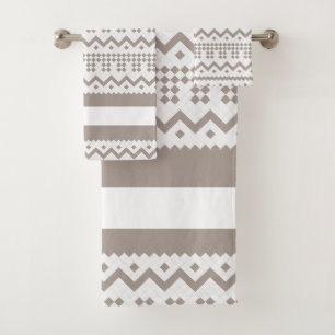 Taupe contemporáneo y geometría blanca 