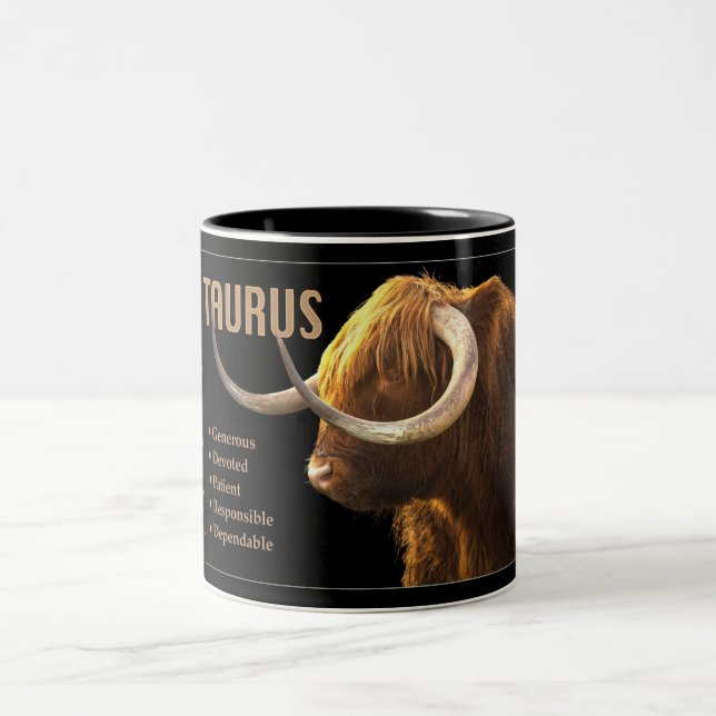 Tauro la taza del zodiaco de Bull con (Centro)