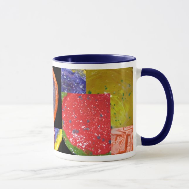 Taza 2011 de la demostración de arte de Perkins (Derecha)