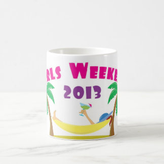 Taza 2013 de café del fin de semana de los chicas