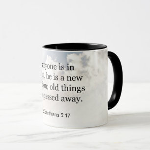 Taza 2 Corintios 5:17, versículo de la Biblia,