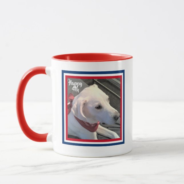 Taza 4 de julio: Perro rojo blanco azul con bufanda (Izquierda)