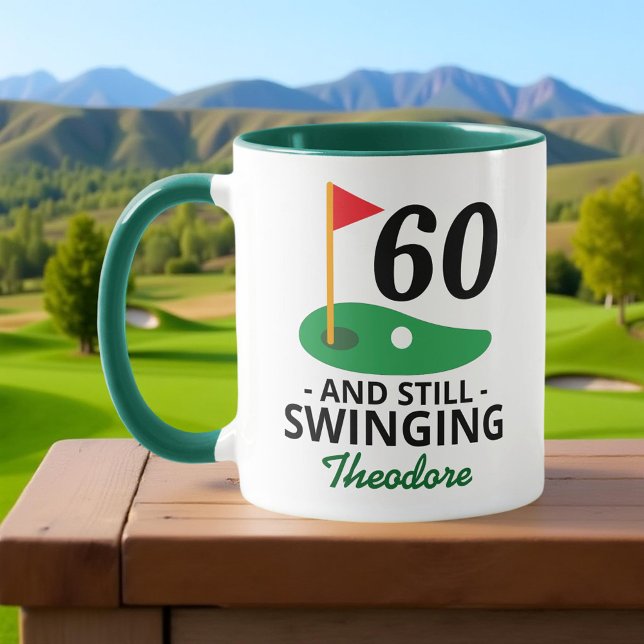 Taza 60 años y sigue balanceándose, divertido 60 cumple (Subido por el creador)