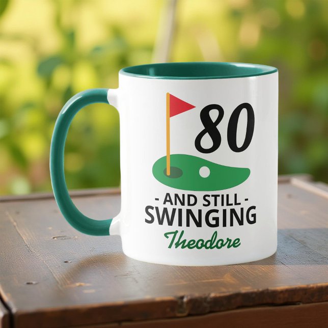 Taza 80 y sigue balanceándose, divertido golfista de cu (Subido por el creador)