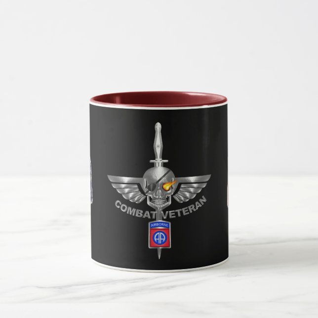 Taza 82.ª División Aérea de Combate a Veteranos Increíb (Centro)