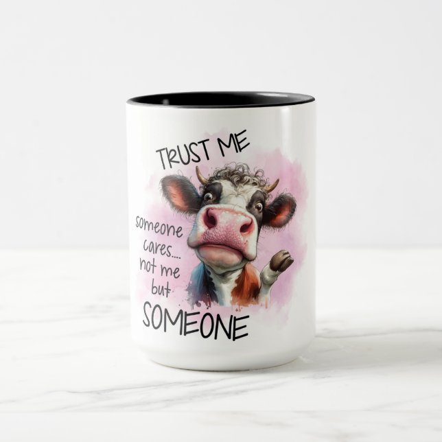 Taza A alguien le importa la vaca graciosa (Centro)