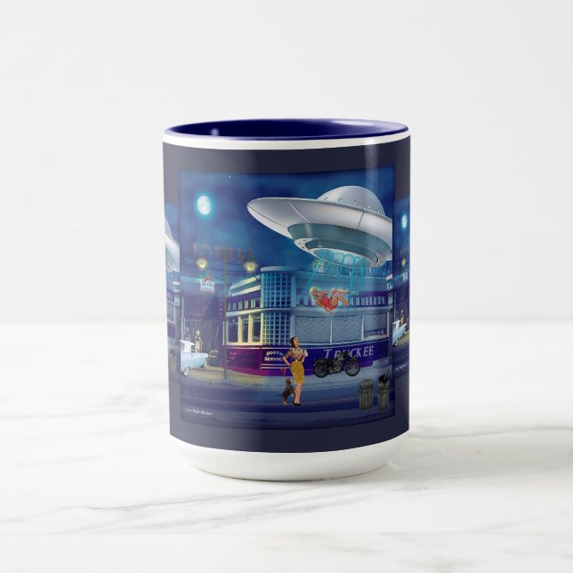 Taza A New Flight Attendant (Centro)