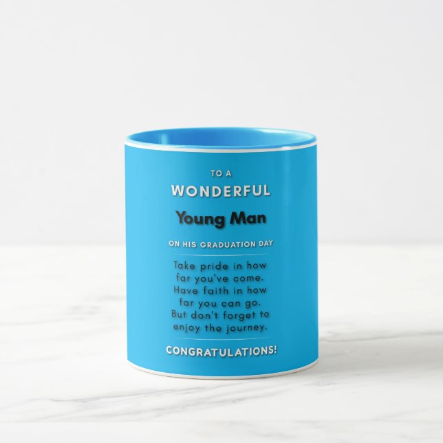 Taza A Un Maravilloso Joven En Su Día De Graduación 2 (Centro)