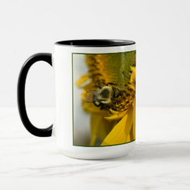 Taza Abeja ocupada en un girasol