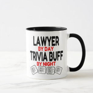Taza Abogado por día Trivia Buff por noche