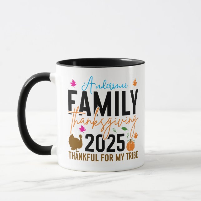 Taza Acción de Gracias Familiar 2025 | Turquía editable (Izquierda)