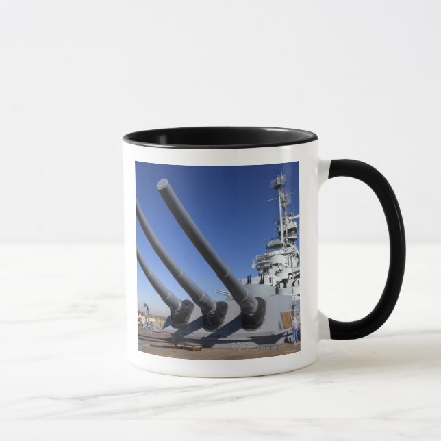 Taza Acorazado de USS Alabama en el monumento 2 del (Derecha)