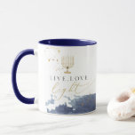 Taza Acuarela marina Menorah Live Love Light Hanukkah<br><div class="desc">Esta taza de cerámica de Hanukkah presenta una mancha de color azul marino con especias de Relieve metalizado dorado, una menorah de acuarela dorada y el dicho "Viva, ama, luz" en honor al festival de las luces. Esta taza es el complemento perfecto para su decoración de vacaciones o un gran...</div>