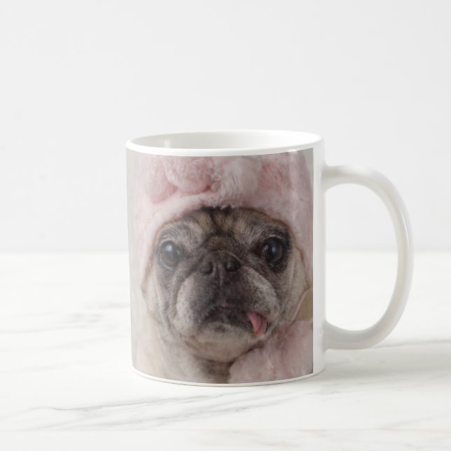 Taza adorable del barro amasado de la nieve por (Derecha)