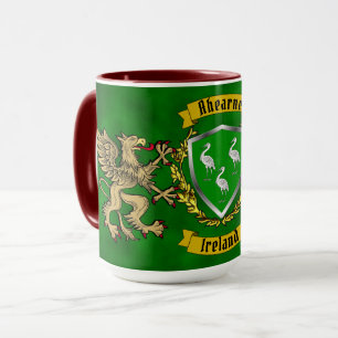 Taza Ahearne Irish Shield y Griffins Personalizados