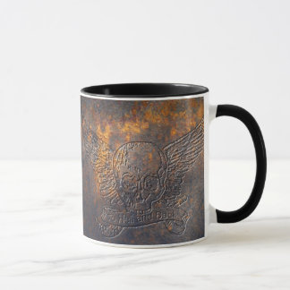 Taza Al infierno y al grabado en relieve posterior