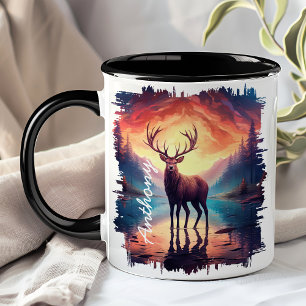 Taza Alce en la reflexión del lago de la montaña al ata