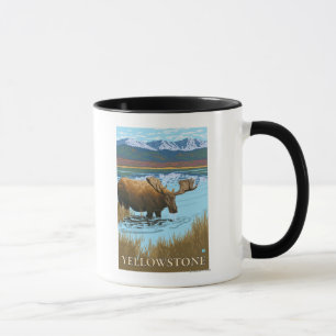 Taza Alces que beben en nacional del lago - Yellowstone