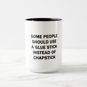 Taza Algunas personas deben usar un palo de lumbre