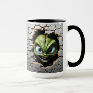 Taza Alien rompiendo una pared