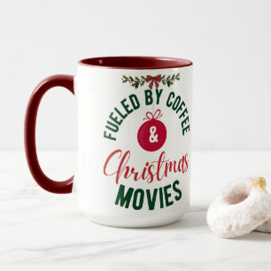 Taza Alimentado por café y películas de Navidades Mug
