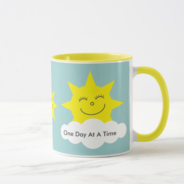 Taza amarilla del campanero de los soles felices (Derecha)