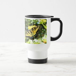 Taza amarilla del viaje de la mariposa AF