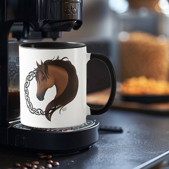 Taza Amarillo del caballo marrón celta (Subido por el creador)