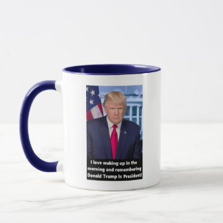 Taza Amor de Donald Trump I que despierta por la mañana